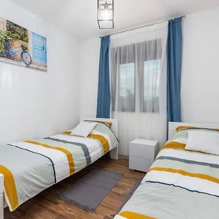 Modern Istra With Pool In Buje Bibali