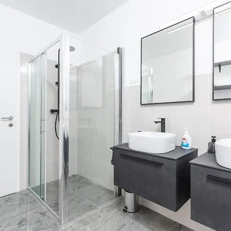 Modern Istra With Pool In Buje Willa