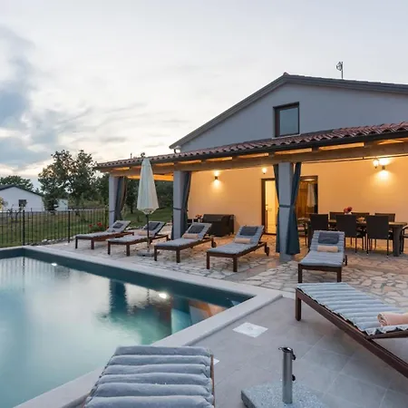 Modern Istra With Pool In Buje Villa *