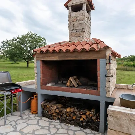 Modern Istra With Pool In Buje *