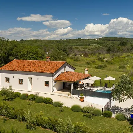 Modern Istra With Pool In Buje Villa