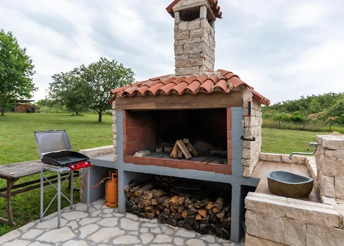 Modern Istra With Pool In Buje *