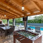 Villa Modern Istra With Pool In Buje Bibali