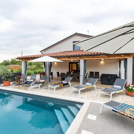 Modern Istra With Pool In Buje *