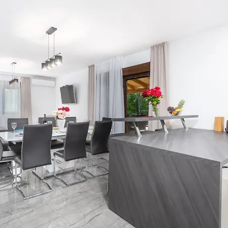 Modern Istra With Pool In Buje * Bibali