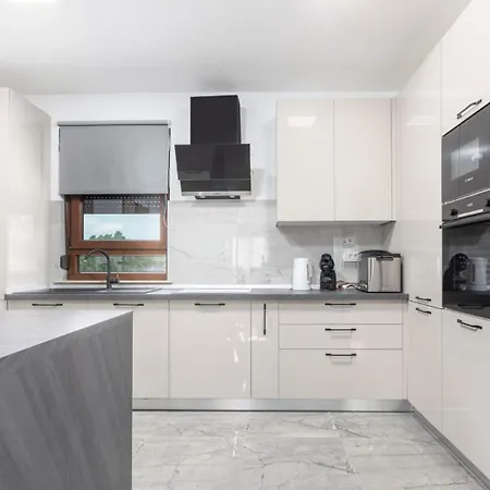 Modern Istra With Pool In Buje *