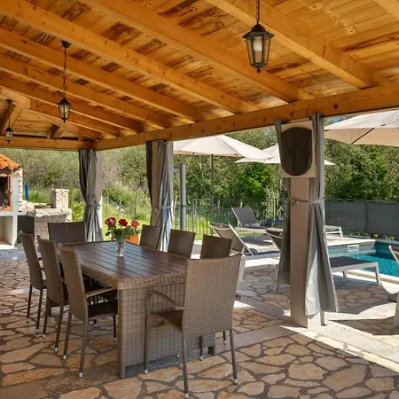 Villa Modern Istra With Pool In Buje