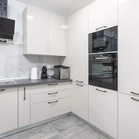 Modern Istra With Pool In Buje Vila *